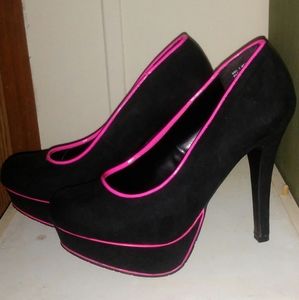 Shoes | Candies Black With Pink Trim 